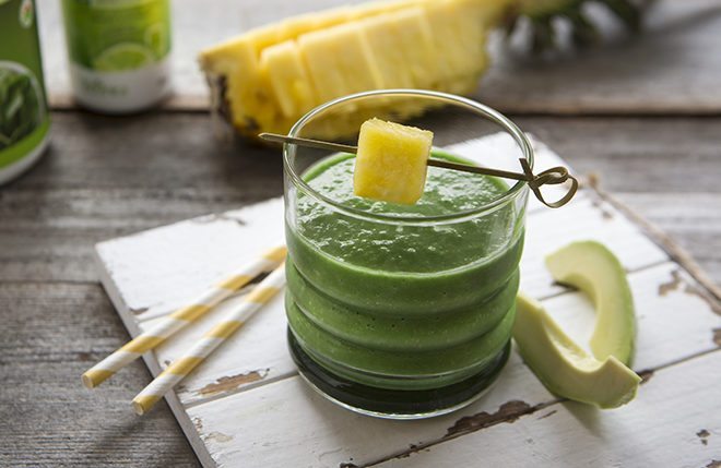Immune-Boosting Greens & Pineapple Smoothie